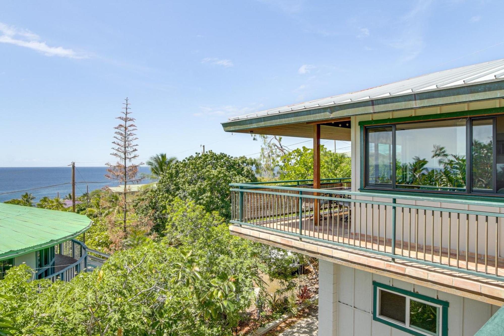 Ocean-View Bungalow Walk To Pebbles Beach! Hookena Eksteriør billede